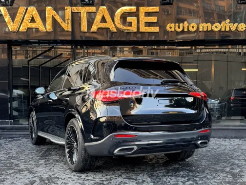 مرسيدس GLC 300 2023 أسود أوتوماتيك مستعملة للبيع في القاهرة الكبرى ( القاهرة - الجيزة) - 10