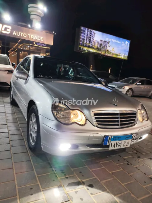 Mercedes C 180 2003 Silver Automatic Used for Sale in Greater Cairo ( Cairo + Giza) - 4