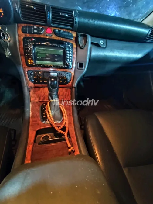 Mercedes C 180 2003 Silver Automatic Used for Sale in Greater Cairo ( Cairo + Giza) - 6