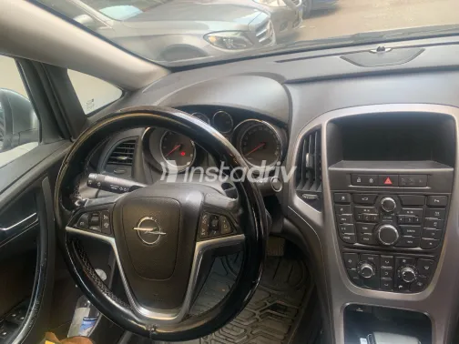 Opel Astra 2020 Gray Automatic Used for Sale in Greater Cairo ( Cairo + Giza) - 4
