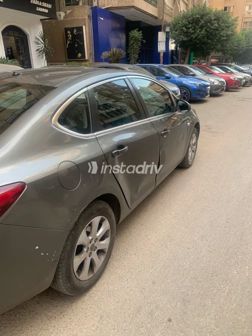Opel Astra 2020 Gray Automatic Used for Sale in Greater Cairo ( Cairo + Giza) - 5