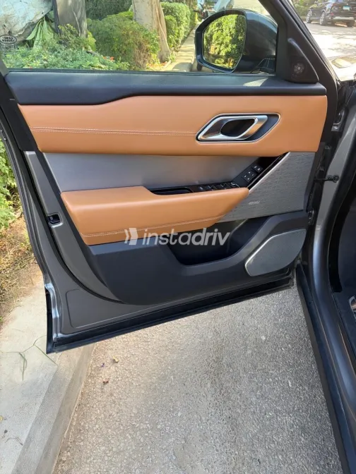 لاند روفر فيلار 2021 رمادي أوتوماتيك مستعملة للبيع في القاهرة الكبرى ( القاهرة - الجيزة) - 9