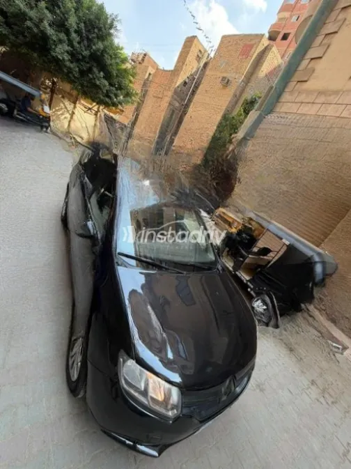 رينو لوجان 2015 أسود يدوي مستعملة للبيع في الجيزة - 2
