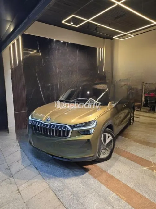 Skoda Kodiaq 2024 Gold Automatic Used for Sale in Sheikh Zayed City - 1