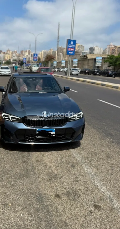 بي ام دبليو 320 2026 أبيض أوتوماتيك مستعملة للبيع في القاهرة الكبرى ( القاهرة - الجيزة) - 1