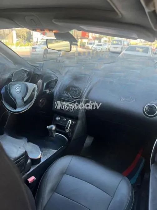 Nissan Qashqai 2013 Red Automatic Used for Sale in Kafr el-Sheikh - 2