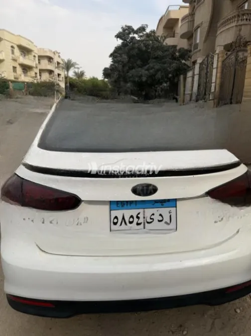 Kia Cerato 2017 White Automatic Used for Sale in Greater Cairo ( Cairo + Giza) - 2
