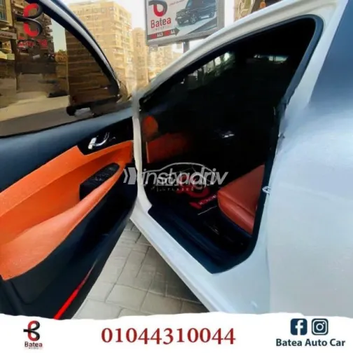 Kia Cerato 2024 White Automatic Used for Sale in Nasr city - 4