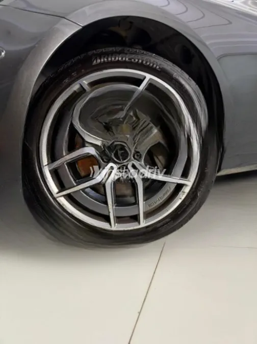 Mercedes E 300 2021 Black Automatic Used for Sale in Cairo - 3