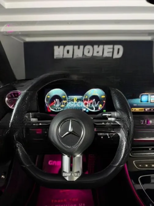 Mercedes E 300 2021 Black Automatic Used for Sale in Cairo - 4