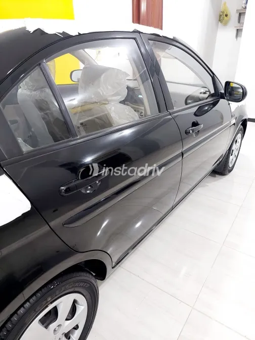 Hyundai Accent 2011 Black Automatic Used for Sale in Greater Cairo ( Cairo + Giza) - 5