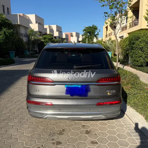 Audi Q7 2021 Gray Automatic Used for Sale in Greater Cairo ( Cairo + Giza) - 3