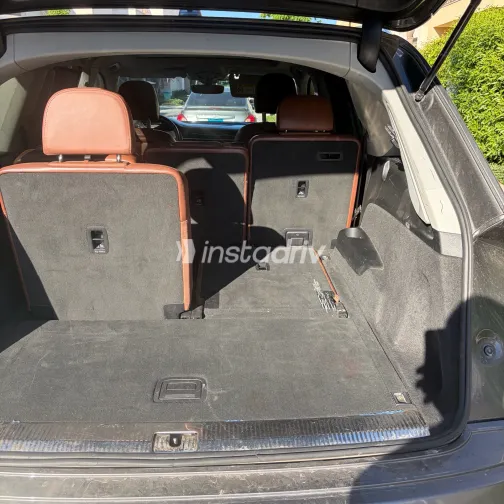 Audi Q7 2021 Gray Automatic Used for Sale in Greater Cairo ( Cairo + Giza) - 4