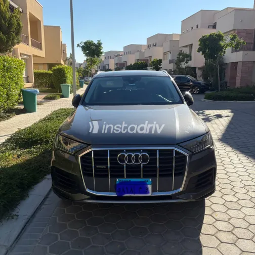 Audi Q7 2021 Gray Automatic Used for Sale in Greater Cairo ( Cairo + Giza) - 5