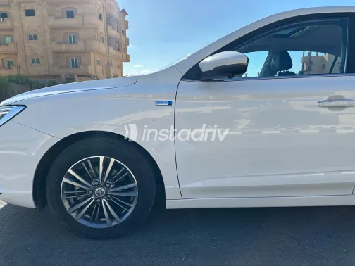 MG 5 2025 White CVT Used for Sale in Greater Cairo ( Cairo + Giza) - 6