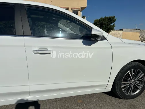 MG 5 2025 White CVT Used for Sale in Greater Cairo ( Cairo + Giza) - 7