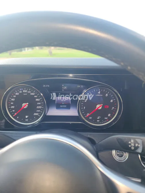 Mercedes E 180 2019 Black Automatic Used for Sale in Greater Cairo ( Cairo + Giza) - 5