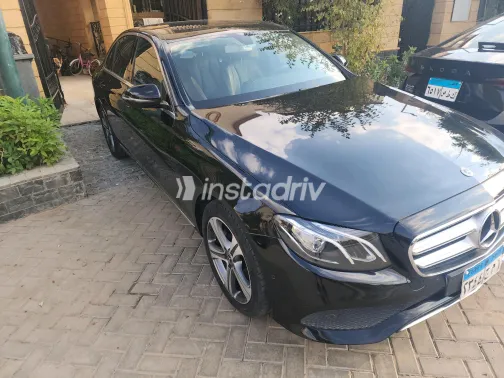 Mercedes E 180 2019 Black Automatic Used for Sale in Greater Cairo ( Cairo + Giza) - 9