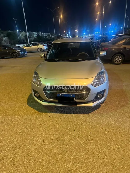 Suzuki Swift 2022 Silver Automatic Used for Sale in Greater Cairo ( Cairo + Giza) - 4