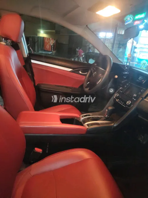 Honda Civic 2020 White Automatic Used for Sale in Greater Cairo ( Cairo + Giza) - 5