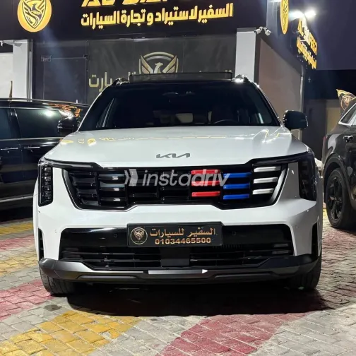 Kia Sorento 2024 White Automatic Used for Sale in Greater Cairo ( Cairo + Giza) - 3