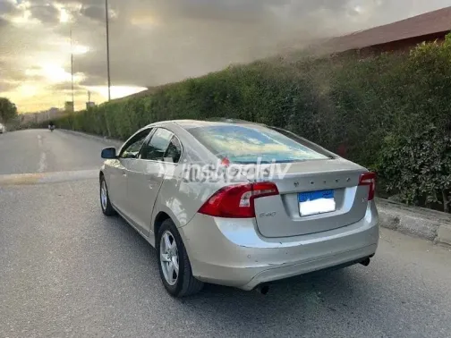 Volvo S60 2018 Silver Automatic Used for Sale in Maadi - 4