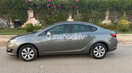 Opel Astra 2020 Gray Automatic Used for Sale in Greater Cairo ( Cairo + Giza) - 3