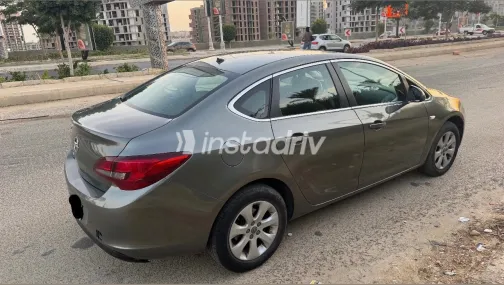 Opel Astra 2020 Gray Automatic Used for Sale in Greater Cairo ( Cairo + Giza) - 6