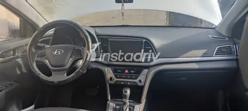 Hyundai Avante 2017 Gray Automatic Used for Sale in Greater Cairo ( Cairo + Giza) - 3
