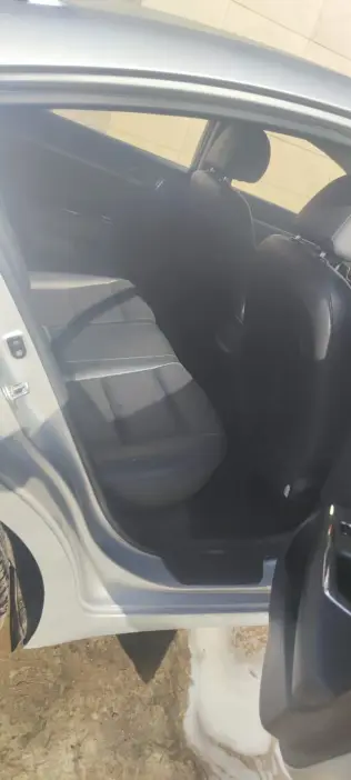 Hyundai Avante 2017 Gray Automatic Used for Sale in Greater Cairo ( Cairo + Giza)