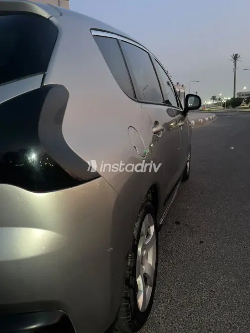 Peugeot 3008 2013 Gray Automatic Used for Sale in Greater Cairo ( Cairo + Giza) - 2