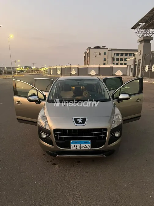 Peugeot 3008 2013 Gray Automatic Used for Sale in Greater Cairo ( Cairo + Giza) - 10