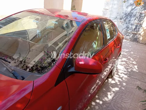 Toyota Yaris 2020 Red Automatic Used for Sale in Greater Cairo ( Cairo + Giza) - 5