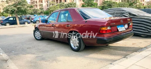 Mercedes E 230 1989 Red Automatic Used for Sale in Greater Cairo ( Cairo + Giza) - 2