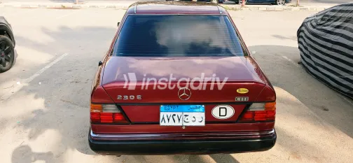Mercedes E 230 1989 Red Automatic Used for Sale in Greater Cairo ( Cairo + Giza) - 6
