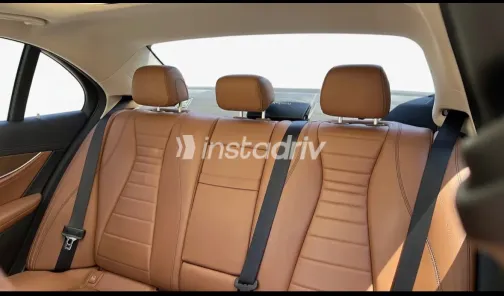Mercedes E 300 2019 Black Automatic Used for Sale in Greater Cairo ( Cairo + Giza) - 3