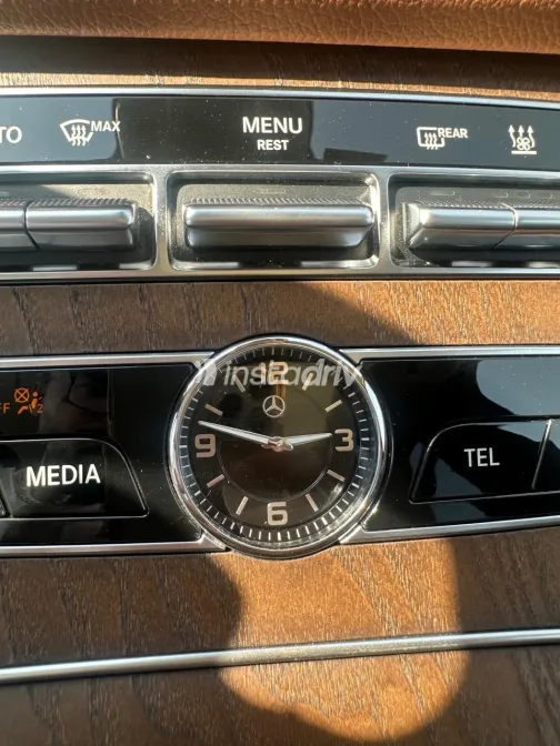 Mercedes E 300 2019 Black Automatic Used for Sale in Greater Cairo ( Cairo + Giza) - 4
