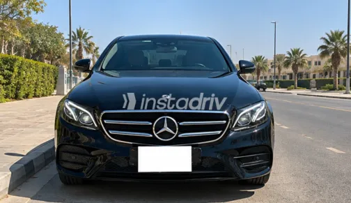 Mercedes E 300 2019 Black Automatic Used for Sale in Greater Cairo ( Cairo + Giza) - 9