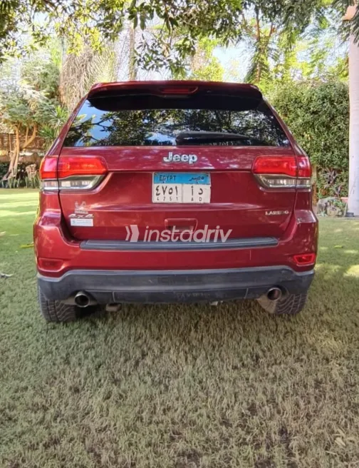 Jeep Grand Cherokee 2014 Red Automatic Used for Sale in Greater Cairo ( Cairo + Giza) - 3