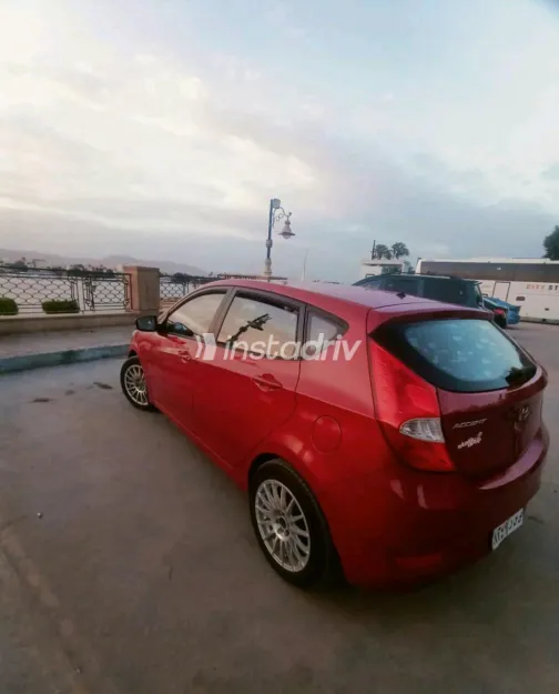 Hyundai Accent 2015 Red Automatic Used for Sale in Greater Cairo ( Cairo + Giza) - 5