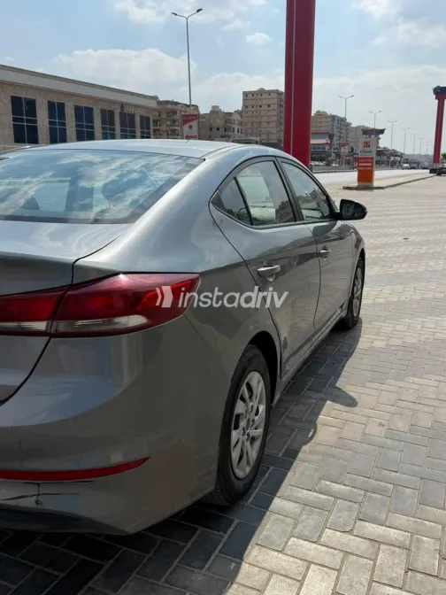 Hyundai Elantra AD 2019 Gray Automatic Used for Sale in Greater Cairo ( Cairo + Giza) - 2