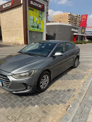 Hyundai Elantra AD 2019 Gray Automatic Used for Sale in Greater Cairo ( Cairo + Giza)