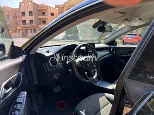 Mercedes CLA 180 2015 Black Automatic Used for Sale in Greater Cairo ( Cairo + Giza) - 8
