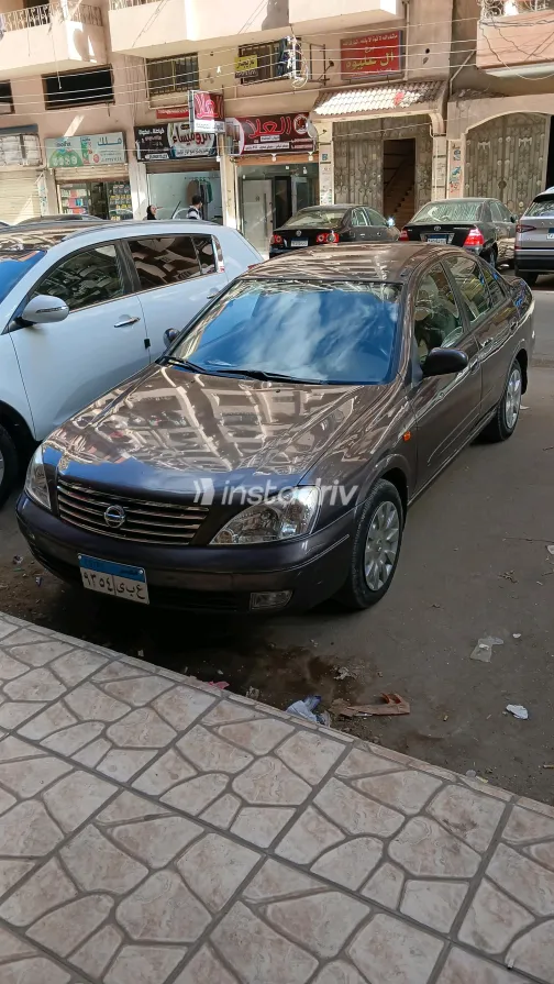 Nissan Sunny 2012 Bronze Automatic Used for Sale in Greater Cairo ( Cairo + Giza) - 4