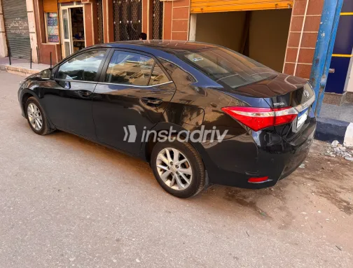 Toyota Corolla 2016 Black Automatic Used for Sale in Greater Cairo ( Cairo + Giza) - 6