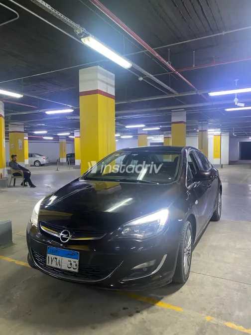Opel Astra 2014 Brown Manual Used for Sale in Greater Cairo ( Cairo + Giza) - 1