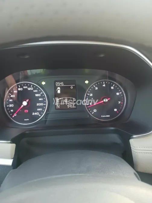 MG Rx5 2023 White Automatic Used for Sale in Greater Cairo ( Cairo + Giza) - 5