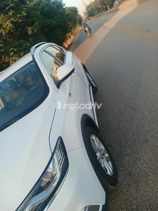 MG Rx5 2023 White Automatic Used for Sale in Greater Cairo ( Cairo + Giza) - 7