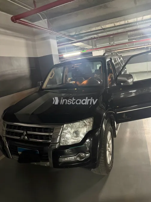 Mitsubishi Pajero 2016 Black Automatic Used for Sale in Greater Cairo ( Cairo + Giza) - 9