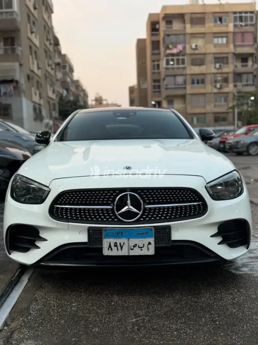 Mercedes E 200 2021 White Automatic Used for Sale in Greater Cairo ( Cairo + Giza) - 2